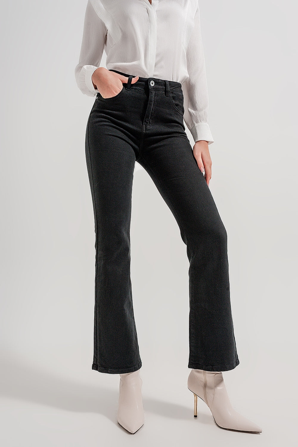 Calça jeans flare preta