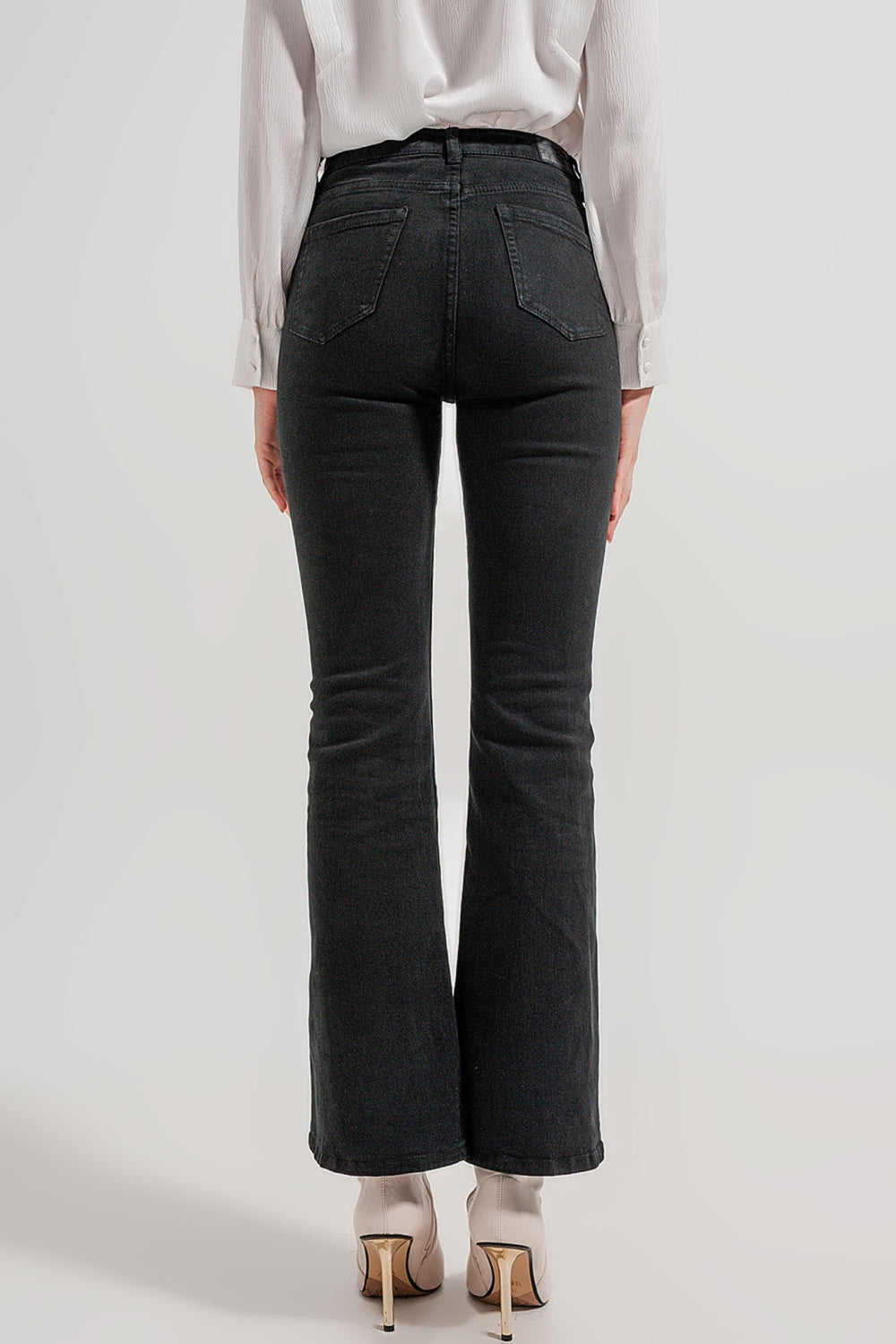 Calça jeans flare preta
