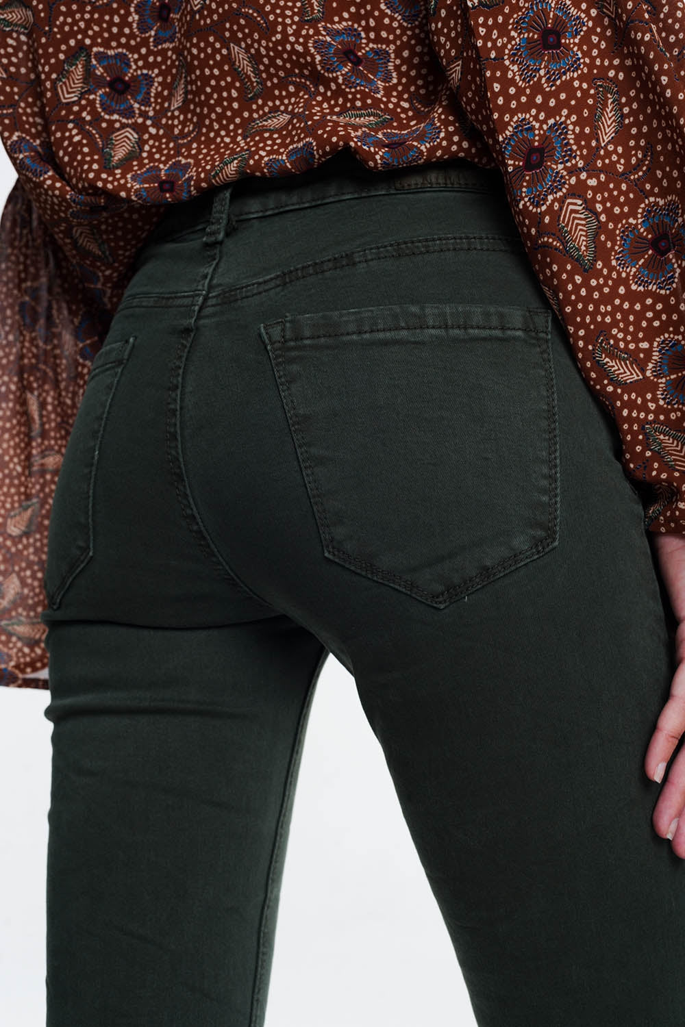 jeans skinny de cintura alta em cáqui