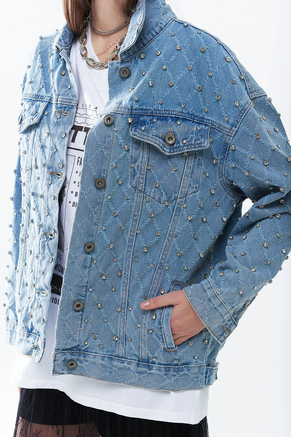 Jaqueta jeans larga com strass em padrão diamante