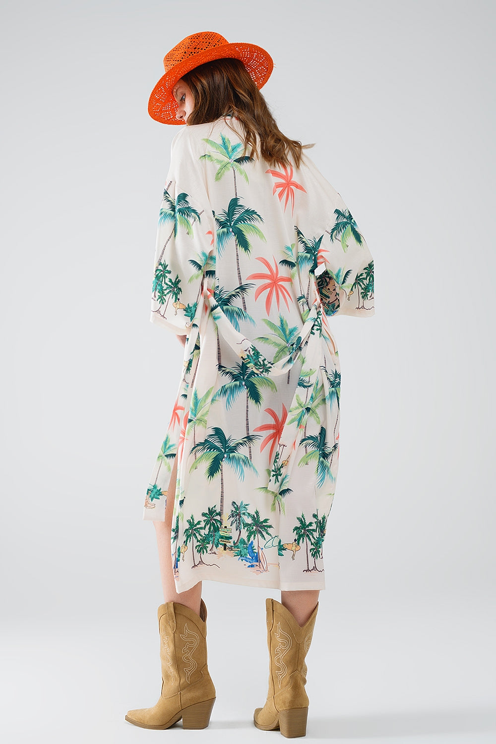 Kimono aberto creme com estampado de praia em comprimento midi