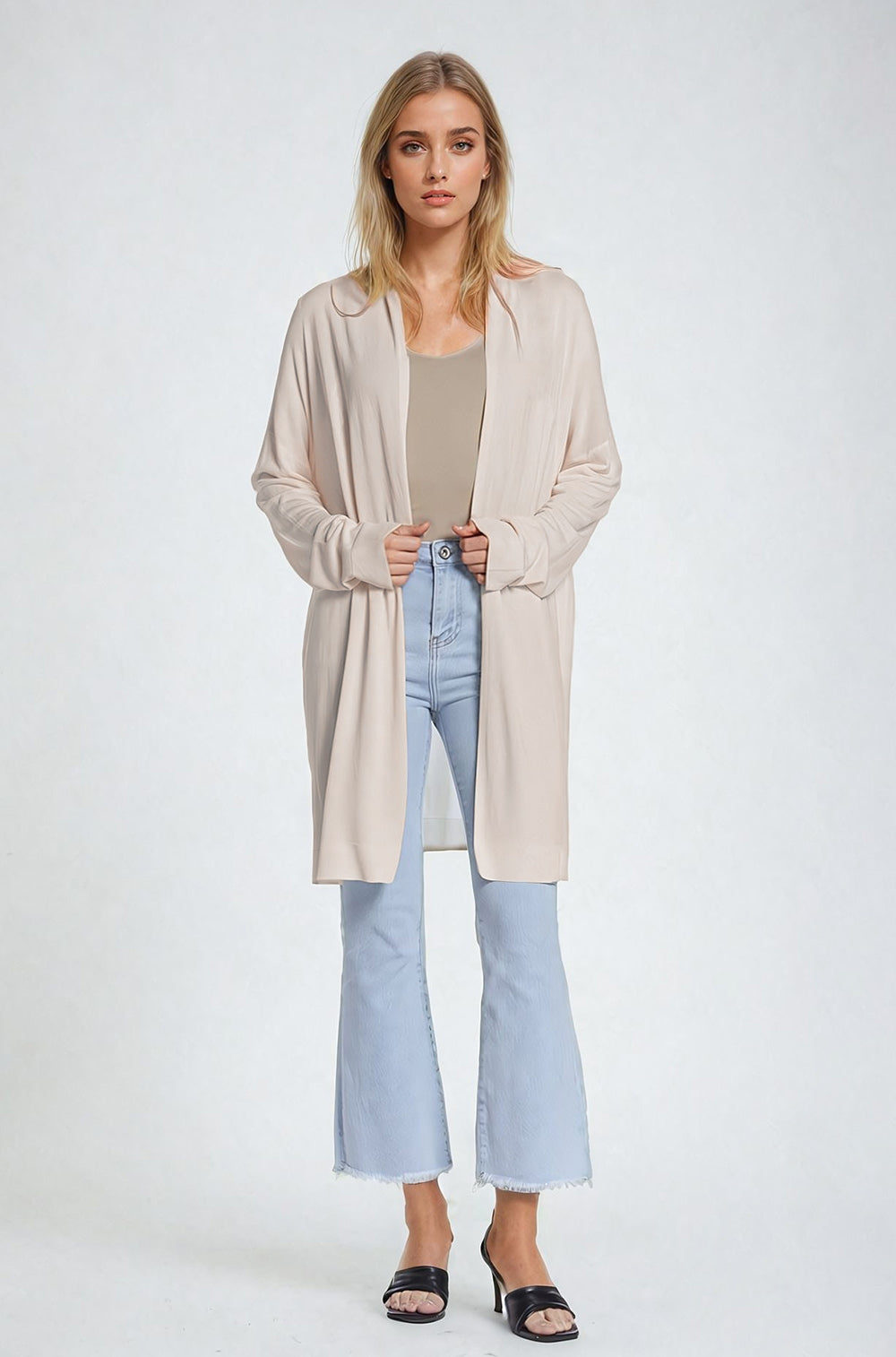 Q2 Maxi aberto bege Cardigan manga comprida