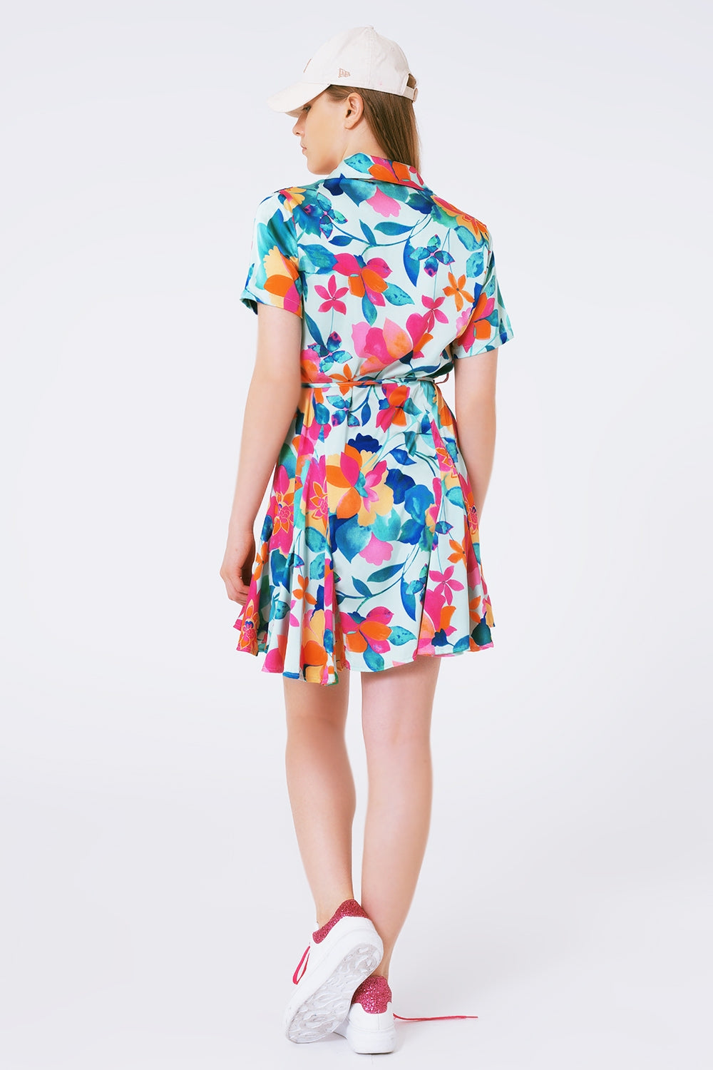mini vestido de cetim macio com estampa de flores