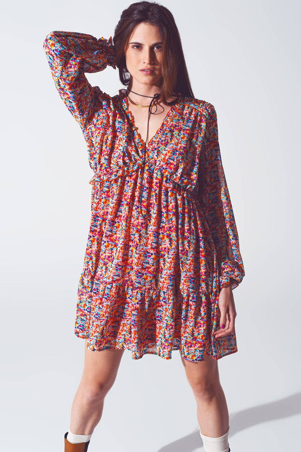 Mini Vestido Floral em V Pescoço em Multicor