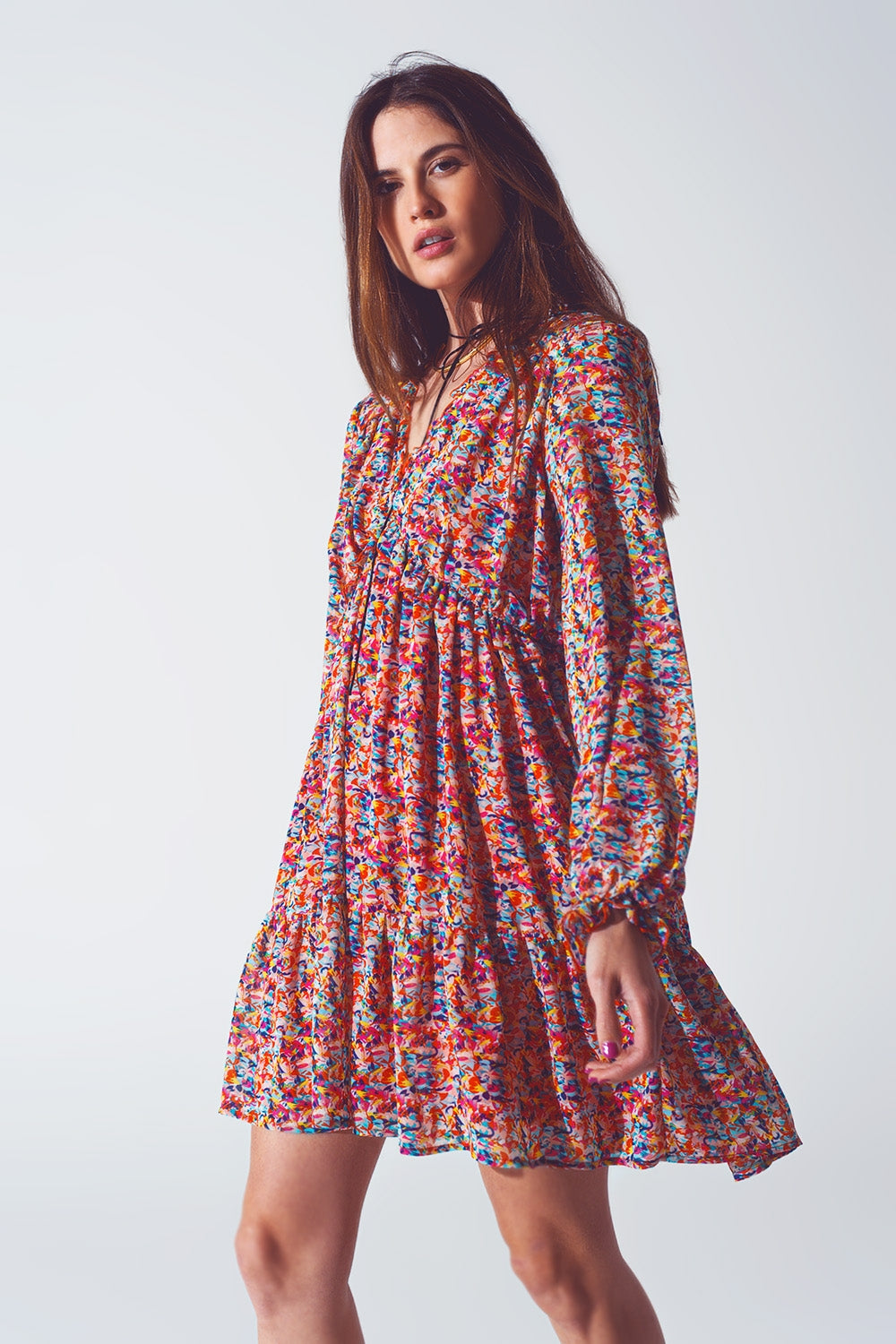 Mini Vestido Floral em V Pescoço em Multicor