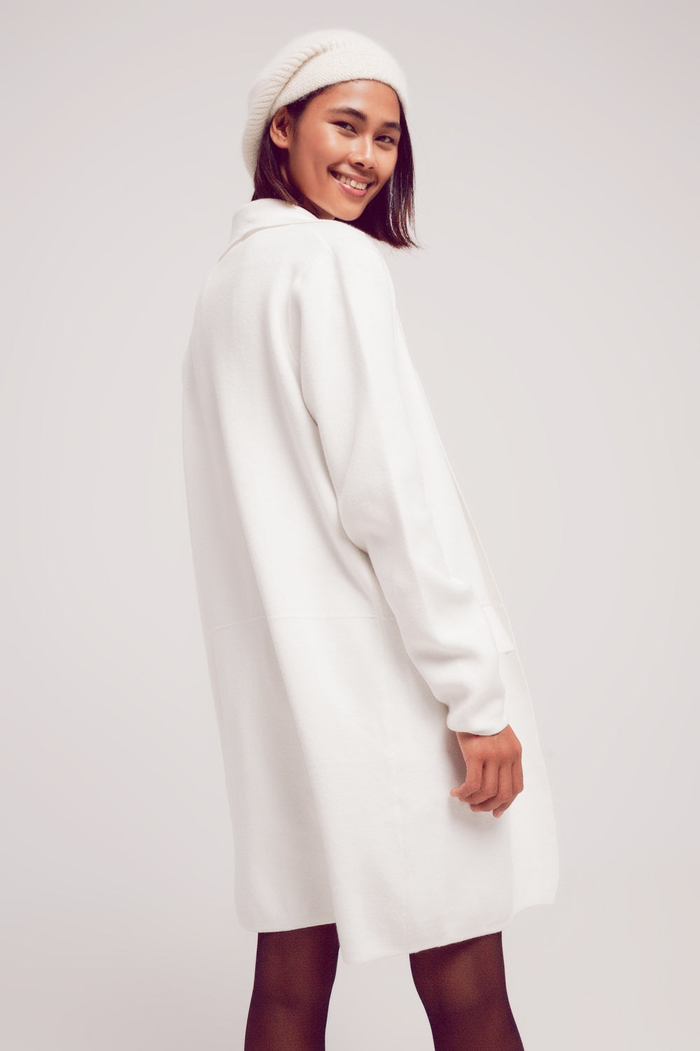 cardigan longo com gola oversized em creme