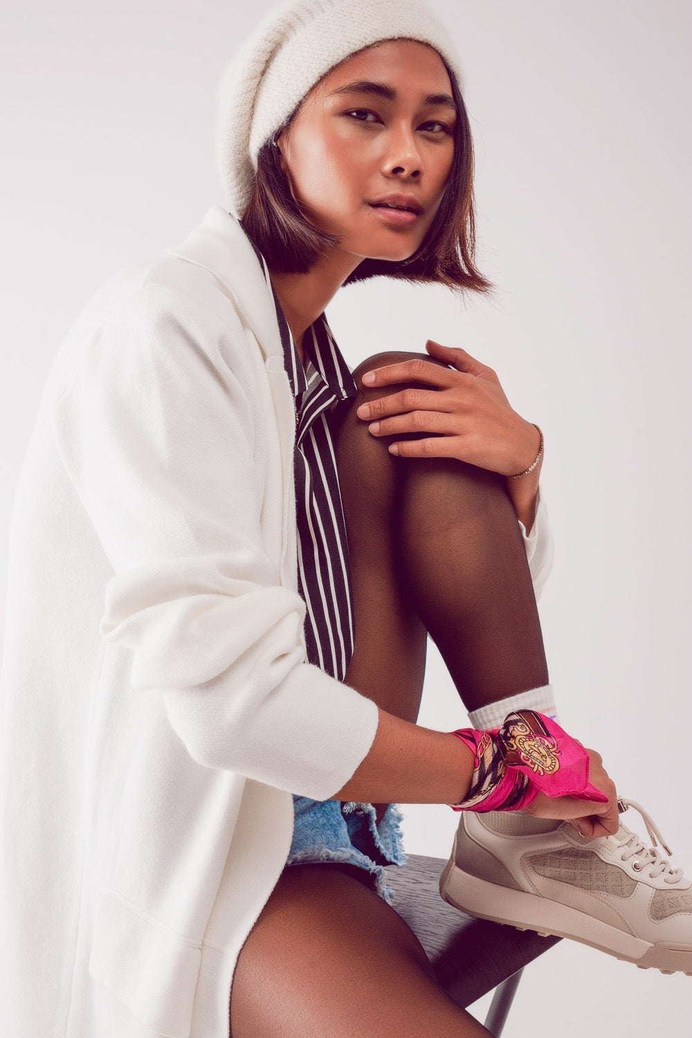 cardigan longo com gola oversized em creme