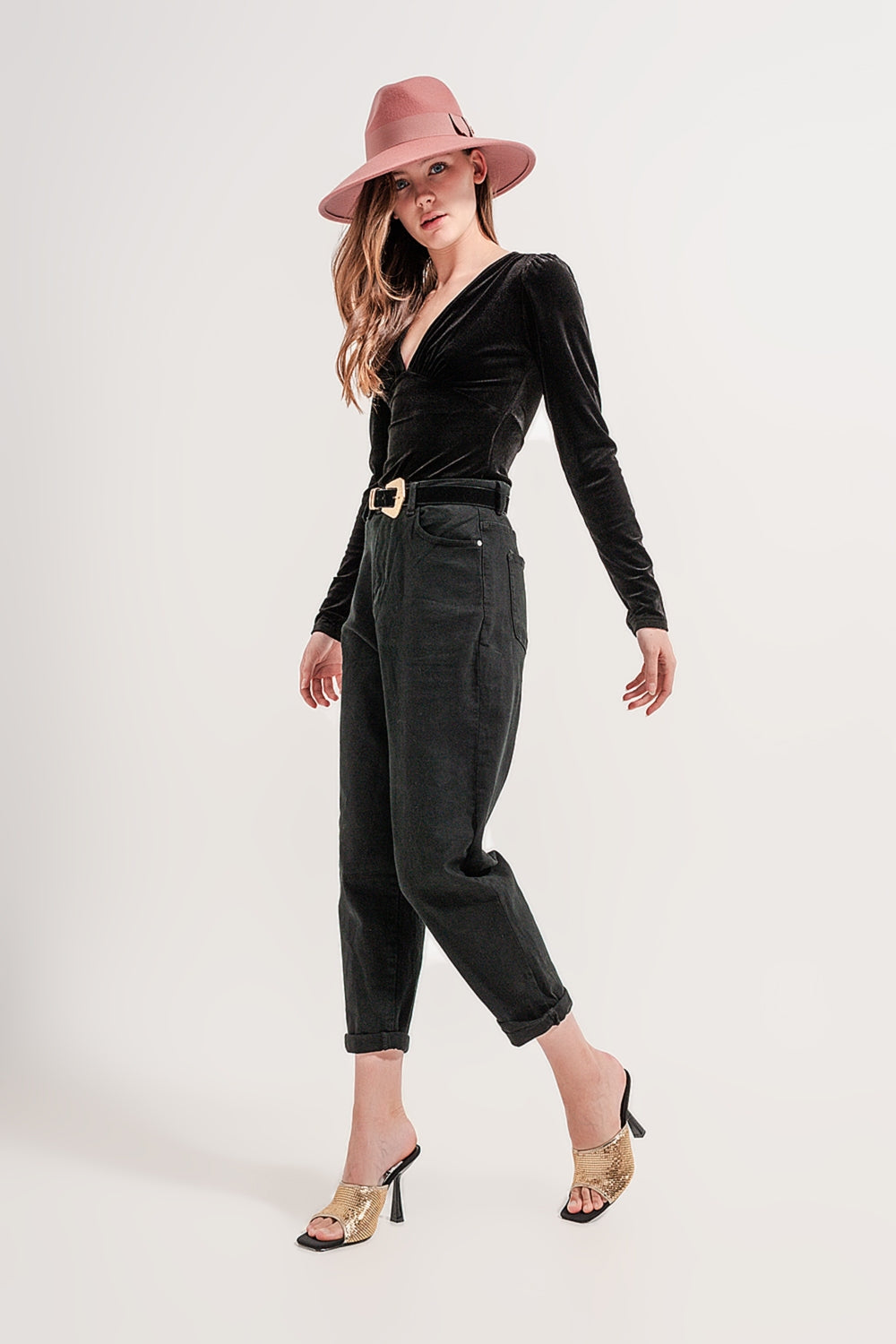 Jeans com detalhe de bolso em preto