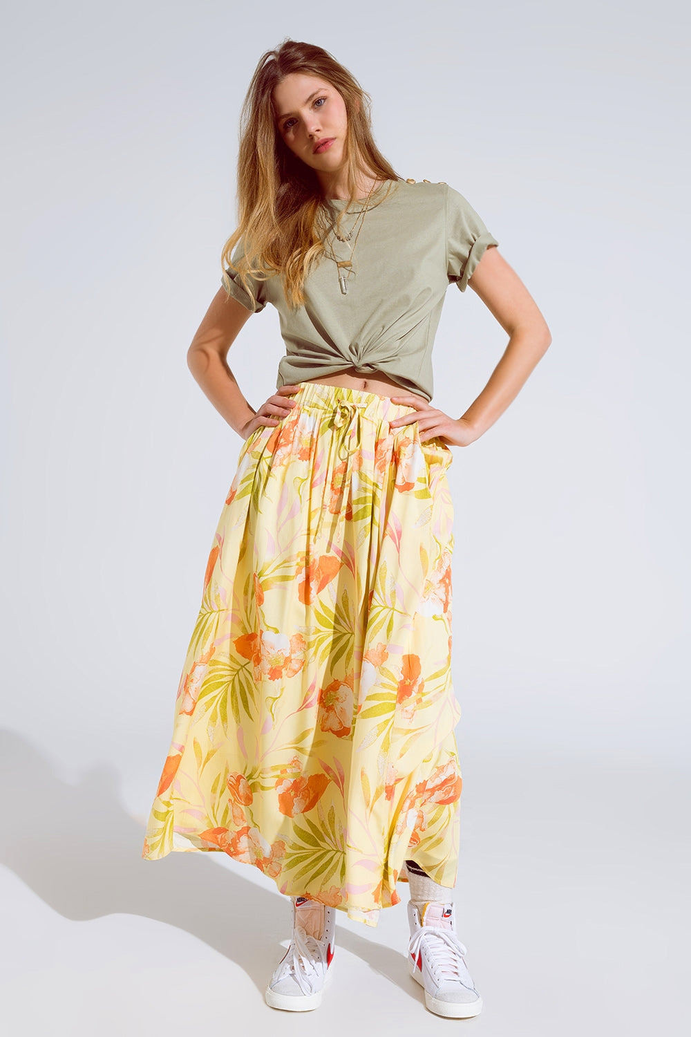 saia maxi amarela com estampa tropical