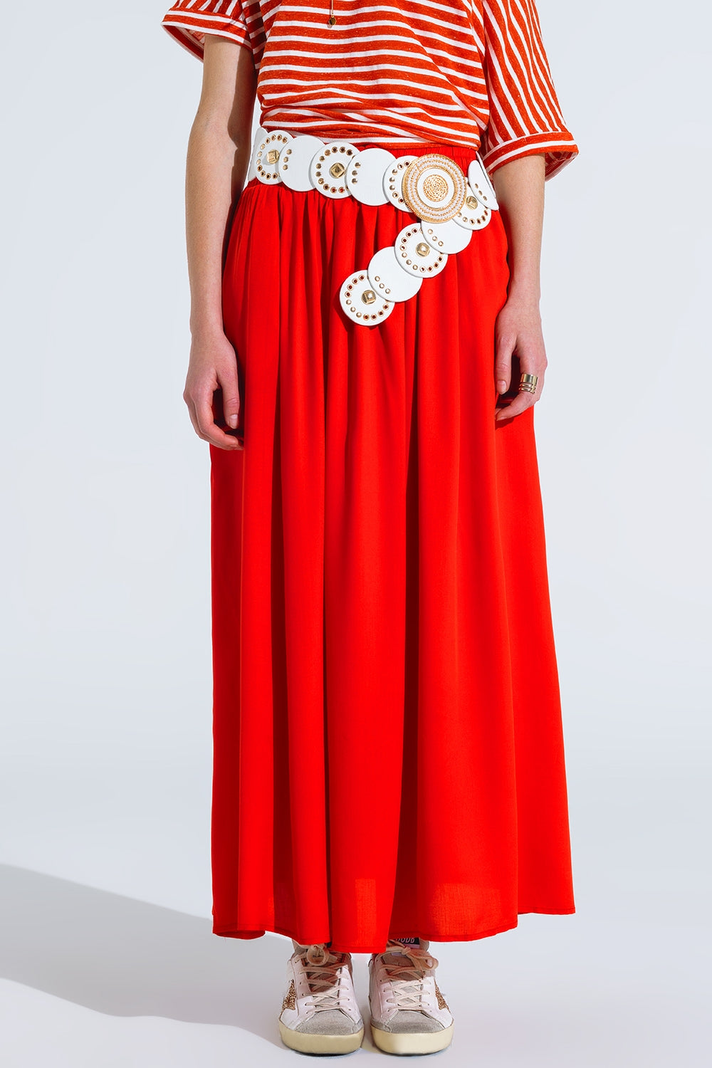 Q2 Saia maxi em tecido fluido vermelho com cintura elástica