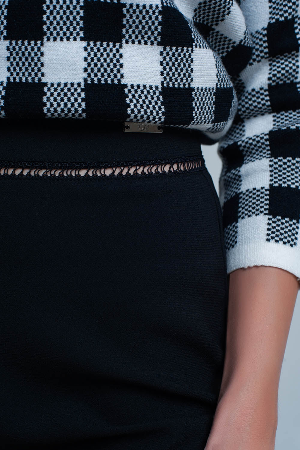 Shorts pretos com rendas