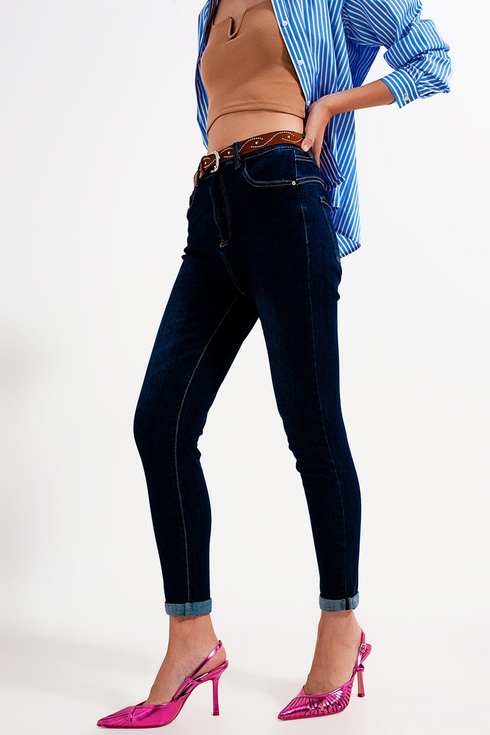 Calça jeans skinny fit azul escuro com lavagem