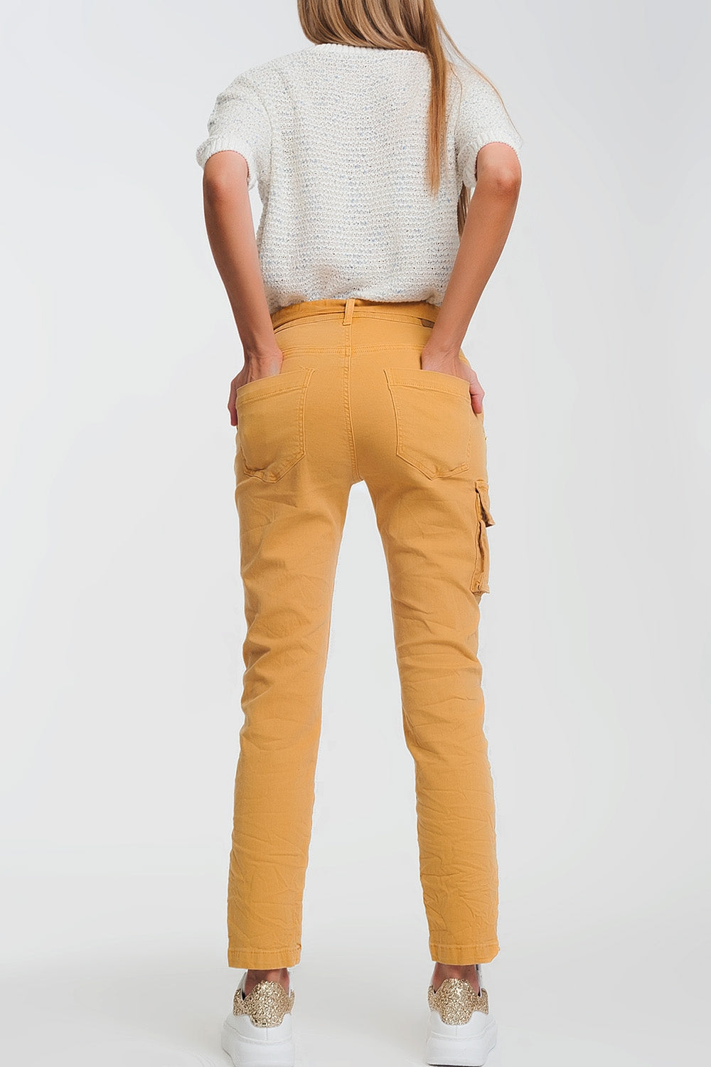 calça corte reto mostarda