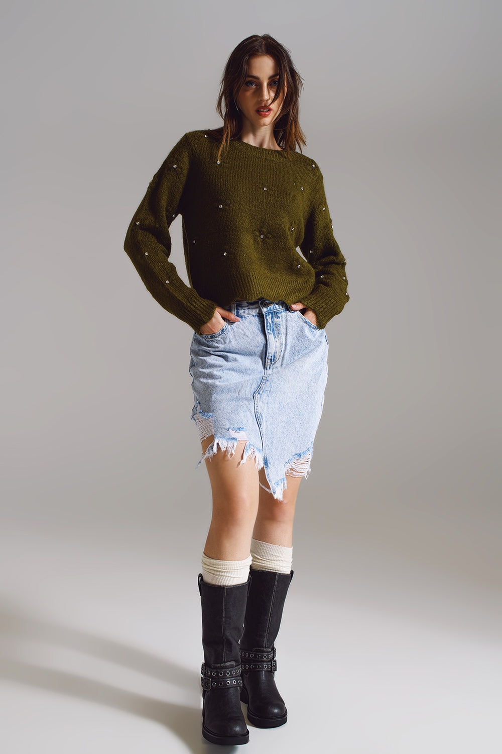 Camisola com Flores Tricotadas e Bordadas em Verde Escuro