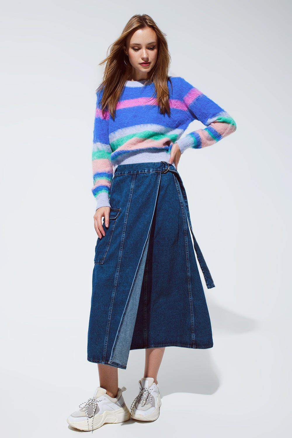 Suéter multicolor com listras em azul e rosa