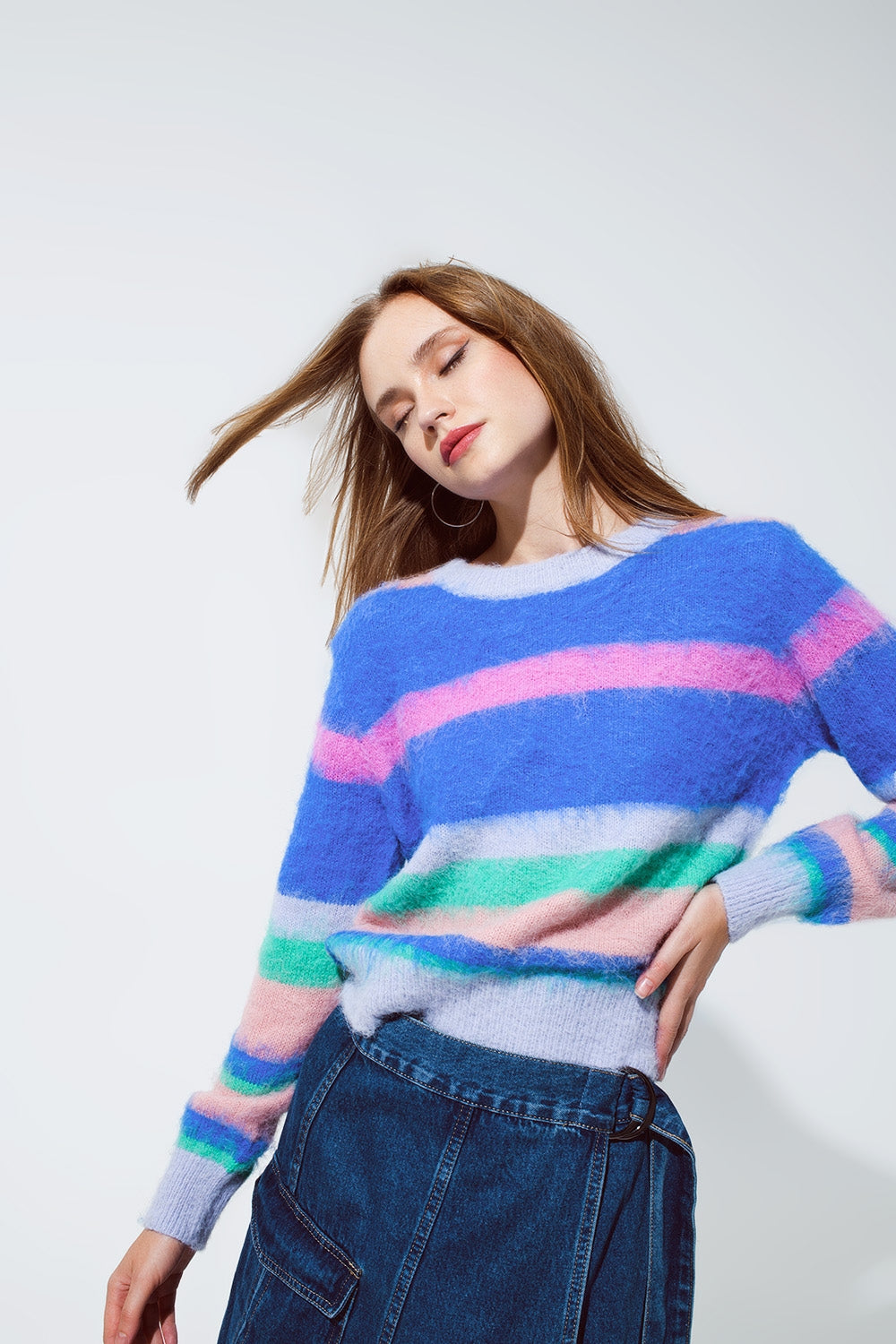 Suéter multicolor com listras em azul e rosa