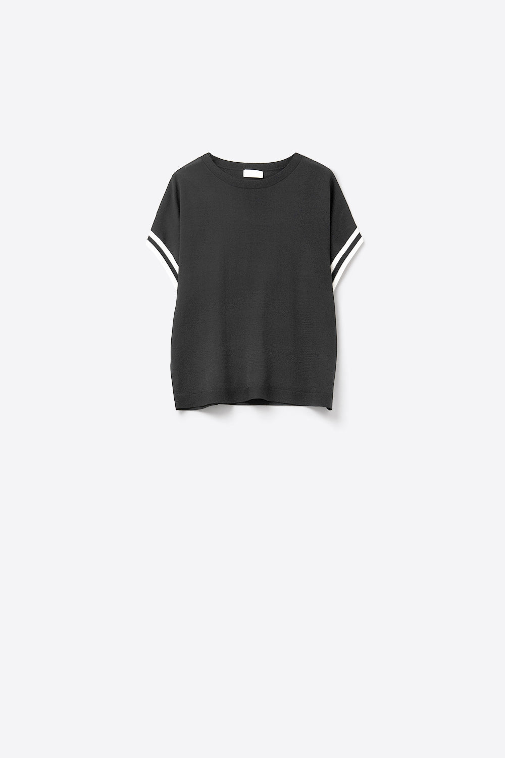 Q2 Suéter Relaxado Em Preto com Detalhe de Contraste Branco