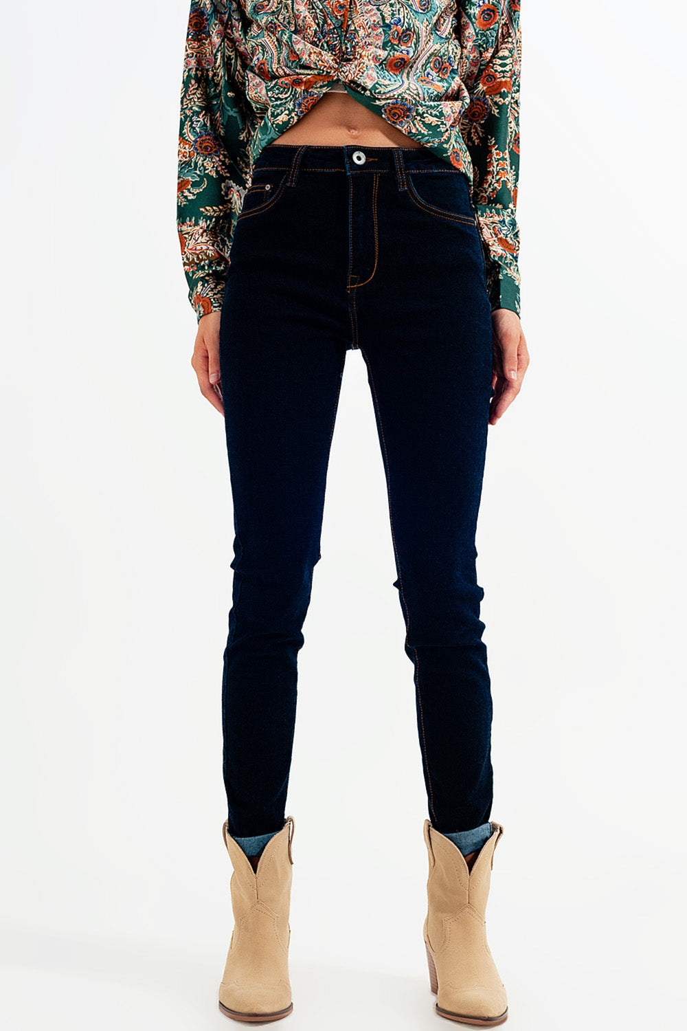 Jeans Super Skinny Fit com lavagem azul escuro