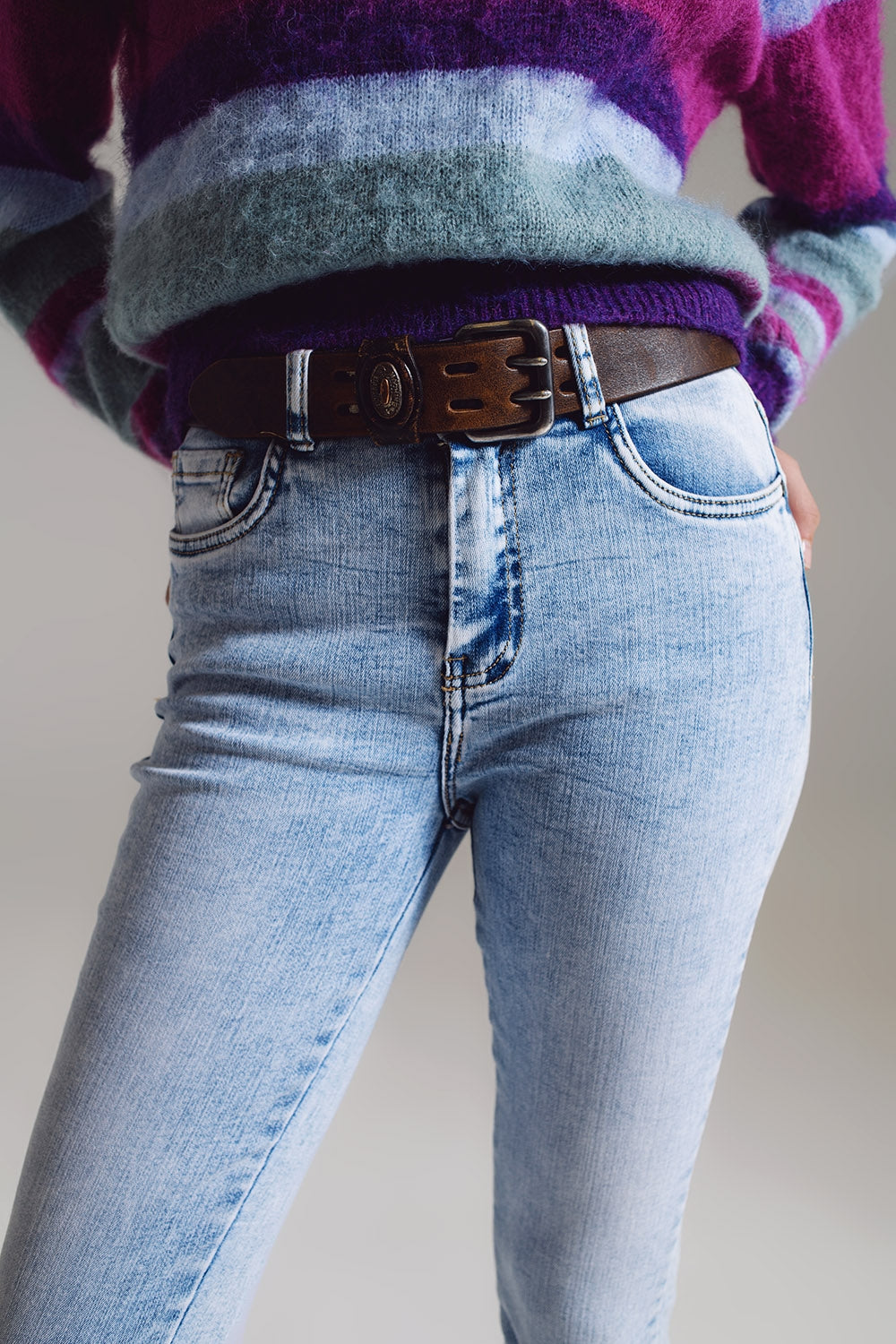 Jeans super skinny de cintura média com lavagem azul claro