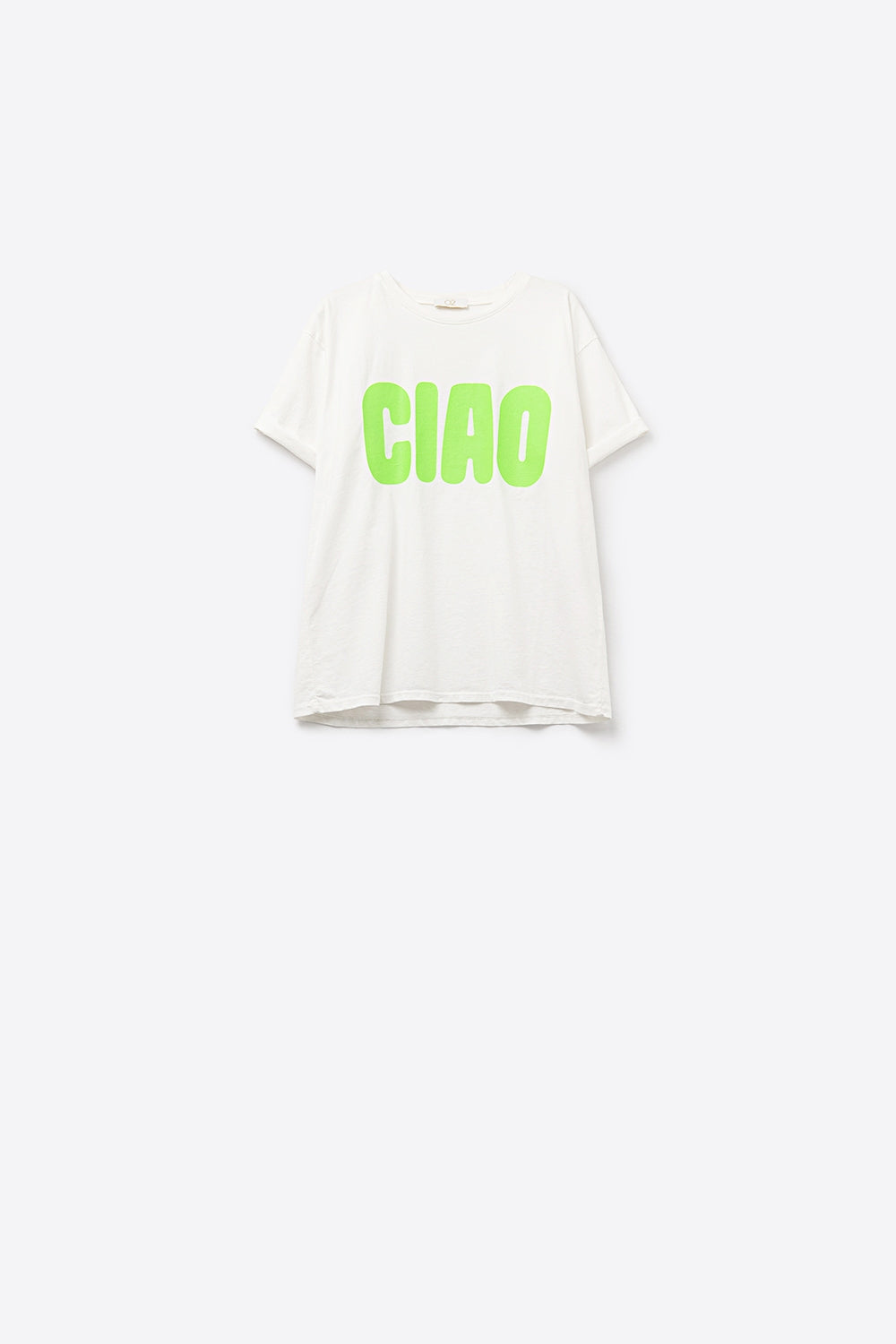 Camiseta branca descontraída CIAO com letras verdes