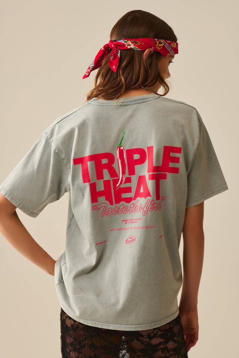 Camiseta de manga curta TRIPLE HEAT LOGO em cinza lavada de corte relaxado