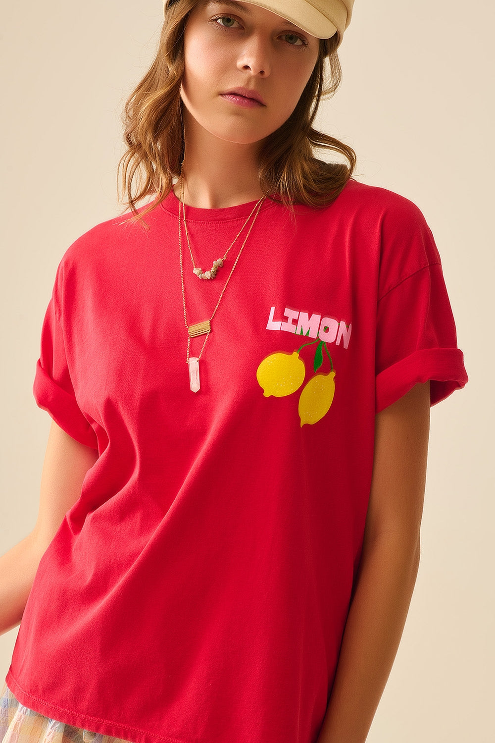 T-shirt vermelha descontraída com estampado de limão fabricada em Itália