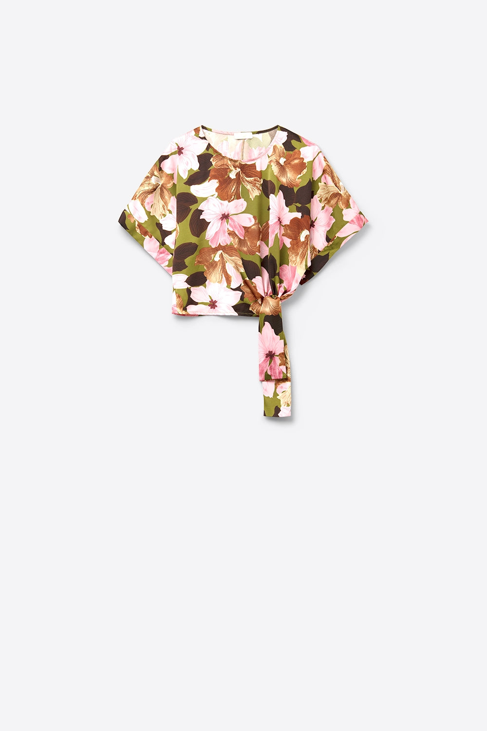 Top com nó floral e fundo verde em tecido acetinado