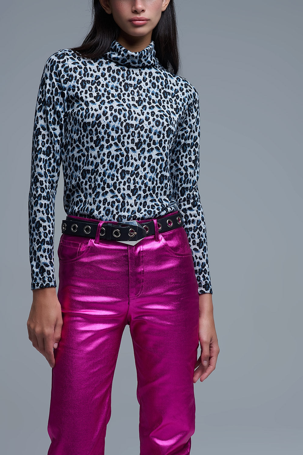 Top de gola alta de manga comprida com estampado de leopardo cinzento