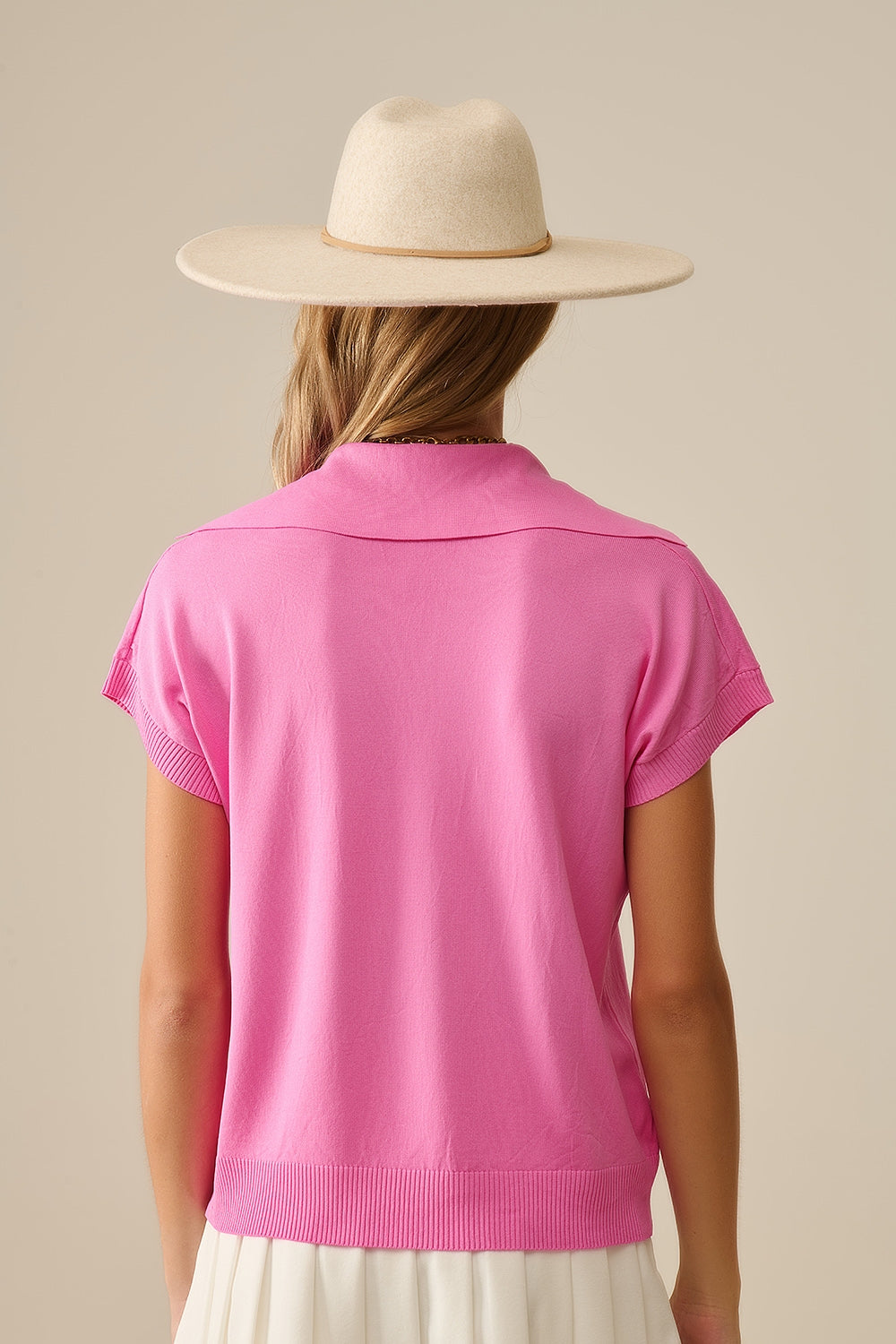 Top de manga curta estilo polo de malha fina em fúcsia