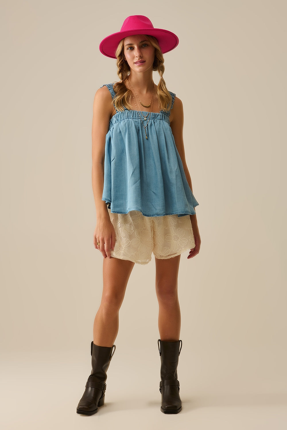 Top em tecido Tencel com alças em azul