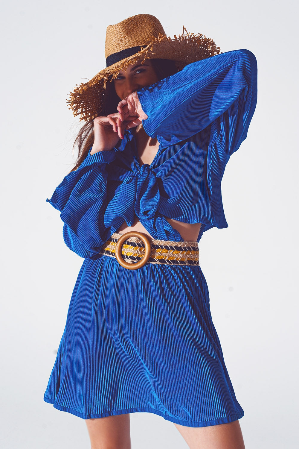 Top plissado frontal amarrado em azul