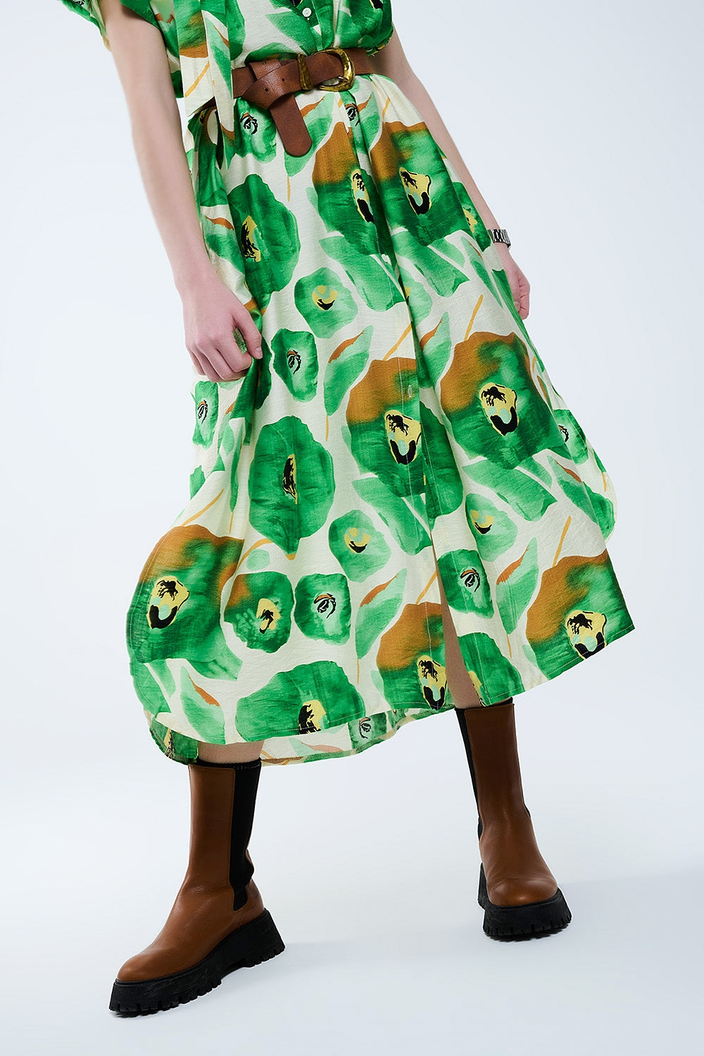 Vestido Bliss Floral em tons verdes e quentes