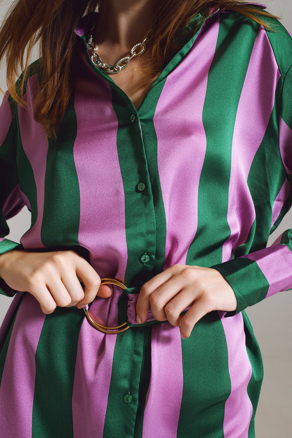 Vestido camisa curto listrado lilás e verde