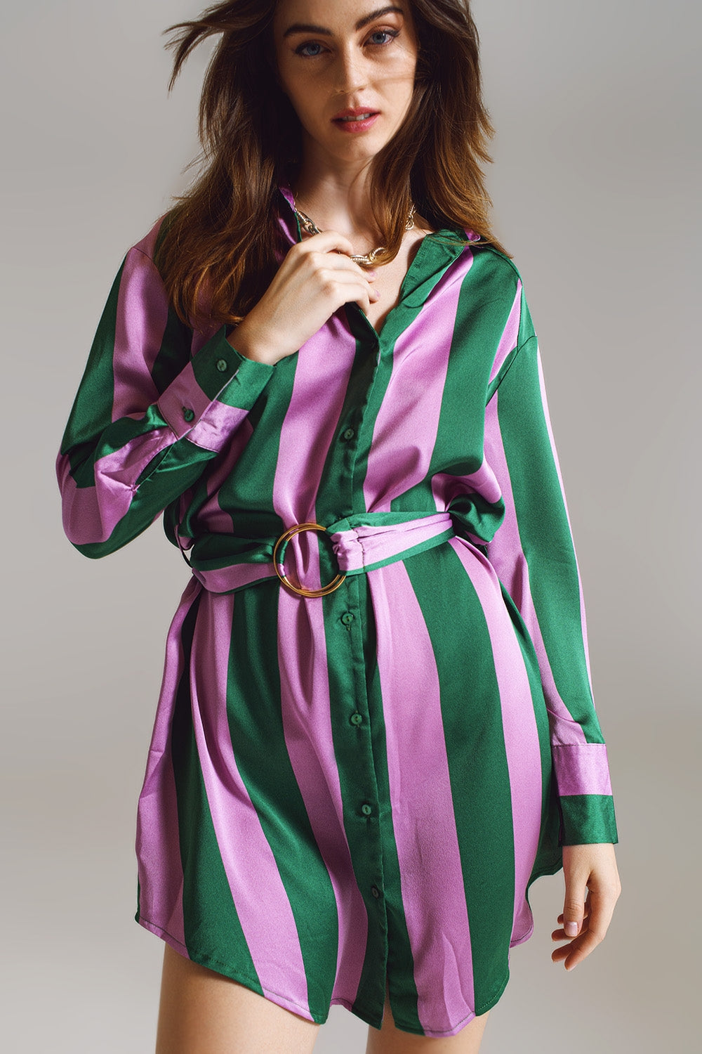 Vestido camisa curto listrado lilás e verde