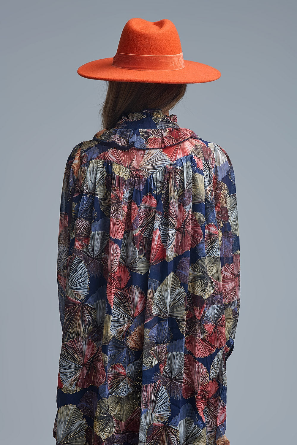 Vestido floral elegante com decote em A e laço