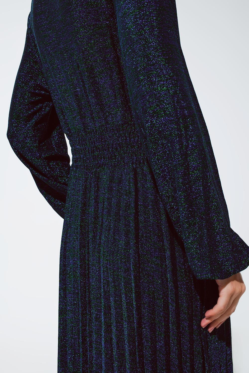 Vestido longo de manga comprida com brilho em verde