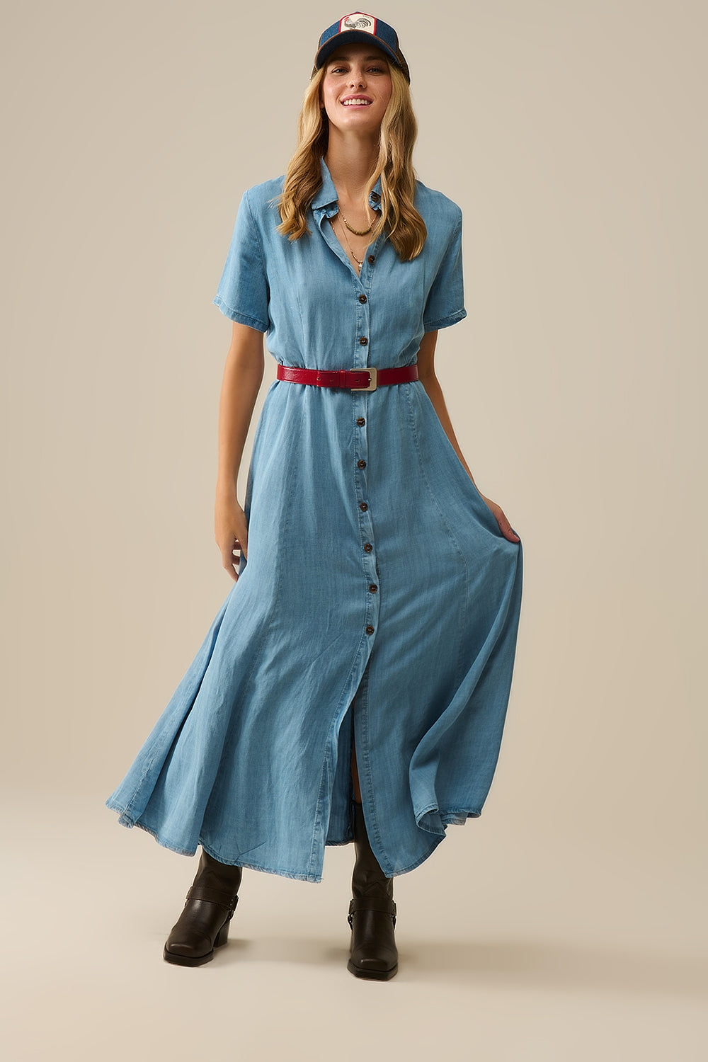 Vestido maxi azul claro com botões em tecido Tencel