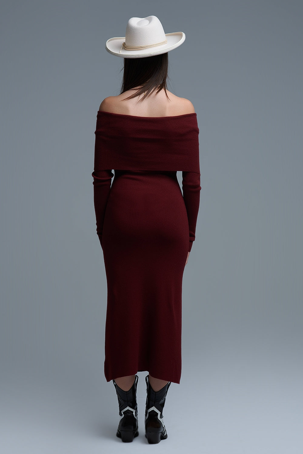 Vestido Maxi Bardot largo em malha cor de vinho