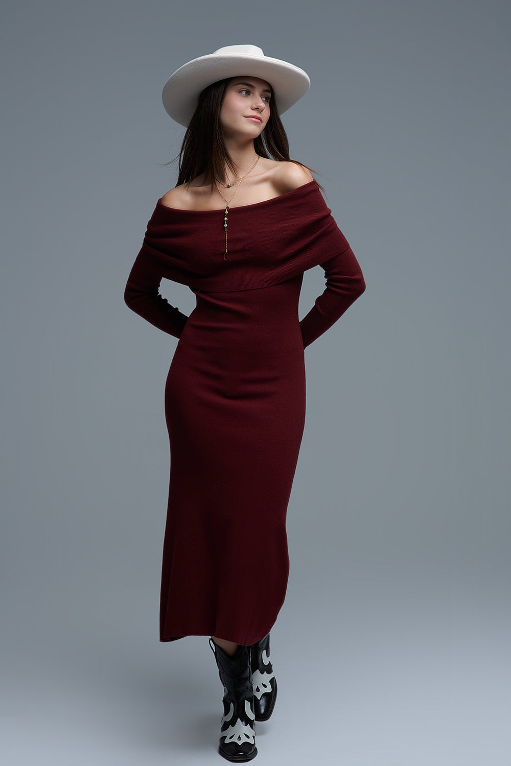 Vestido Maxi Bardot largo em malha cor de vinho