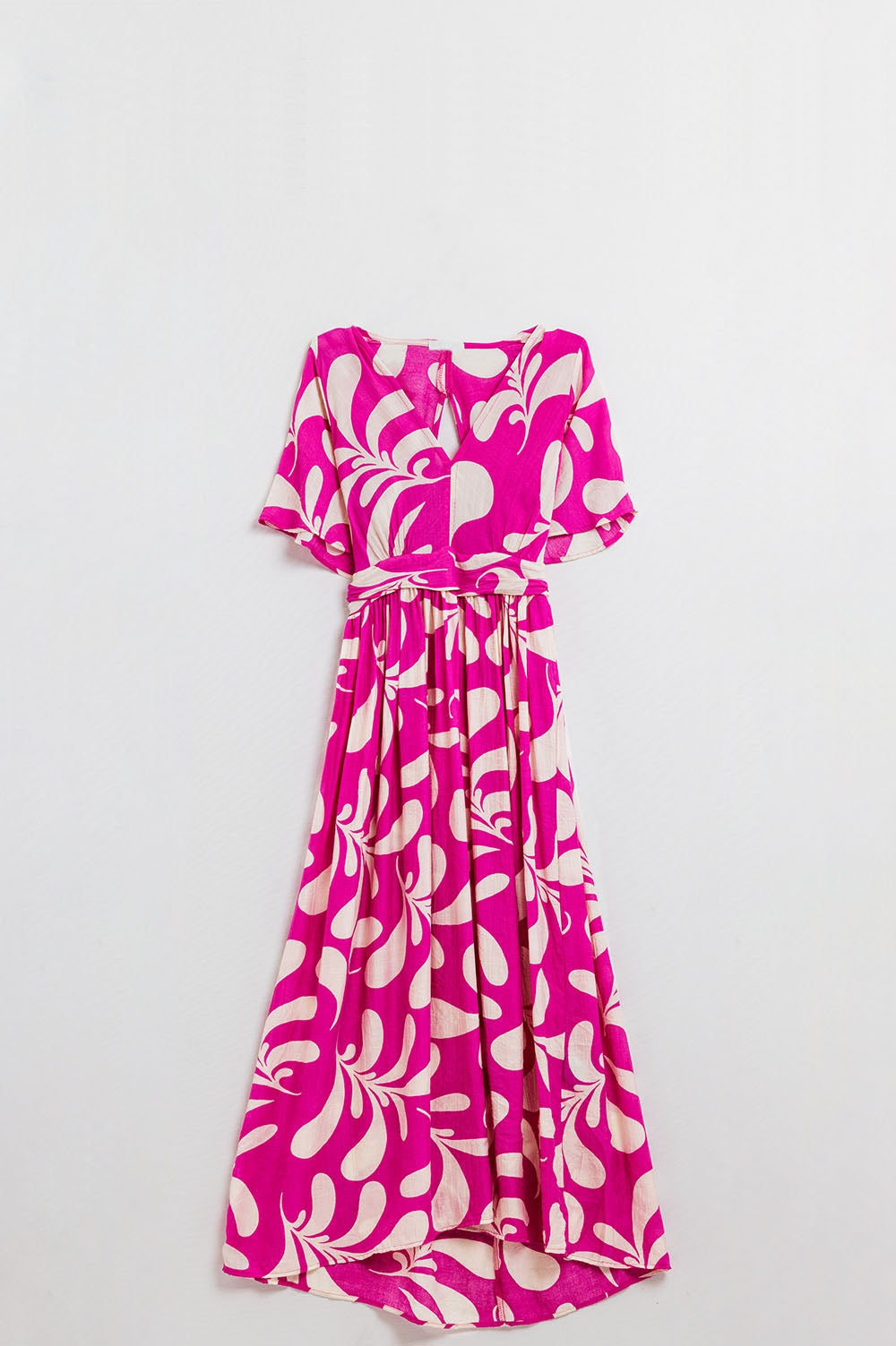 Vestido maxi com estampado floral fúcsia e costas abertas