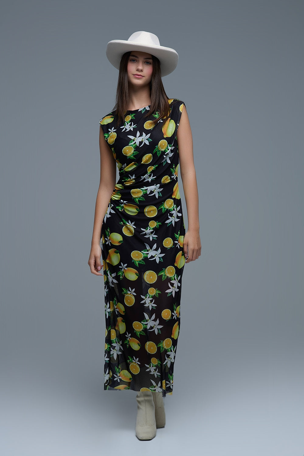 Vestido maxi de tule preto com franzido lateral com estampado amarelo-limão