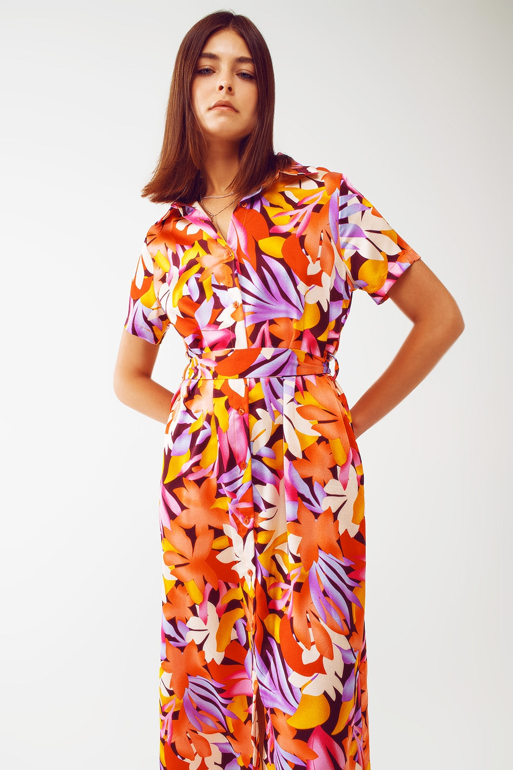 Vestido midi estampado floral em multicores