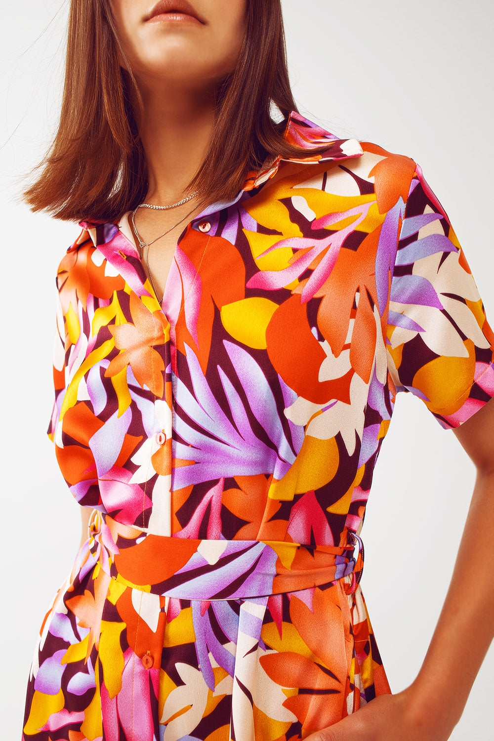Vestido midi estampado floral em multicores