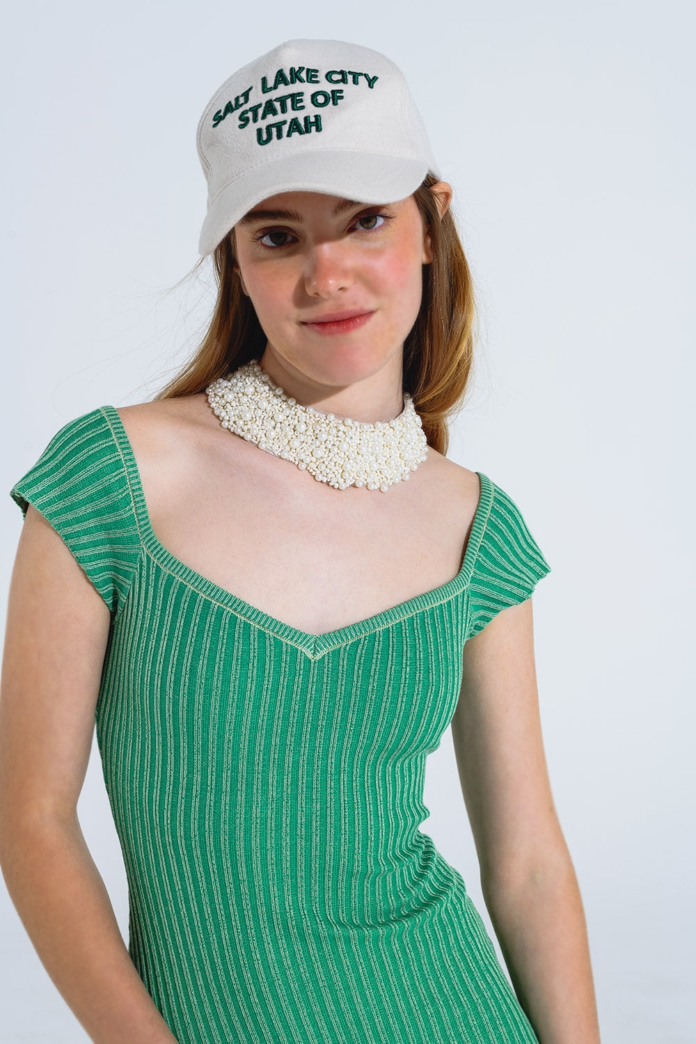 Vestido Midi verde com nervuras grossas e mangas curtas