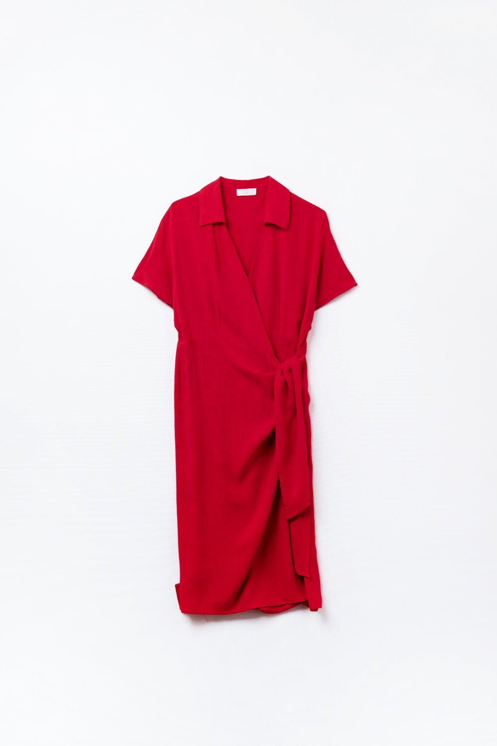 Vestido midi vermelho com laço na lateral