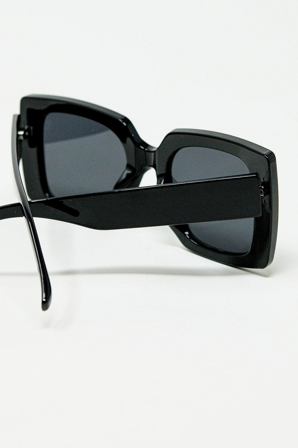 vintage silhouette sunglasses with a subtle angled cat-eye in black
