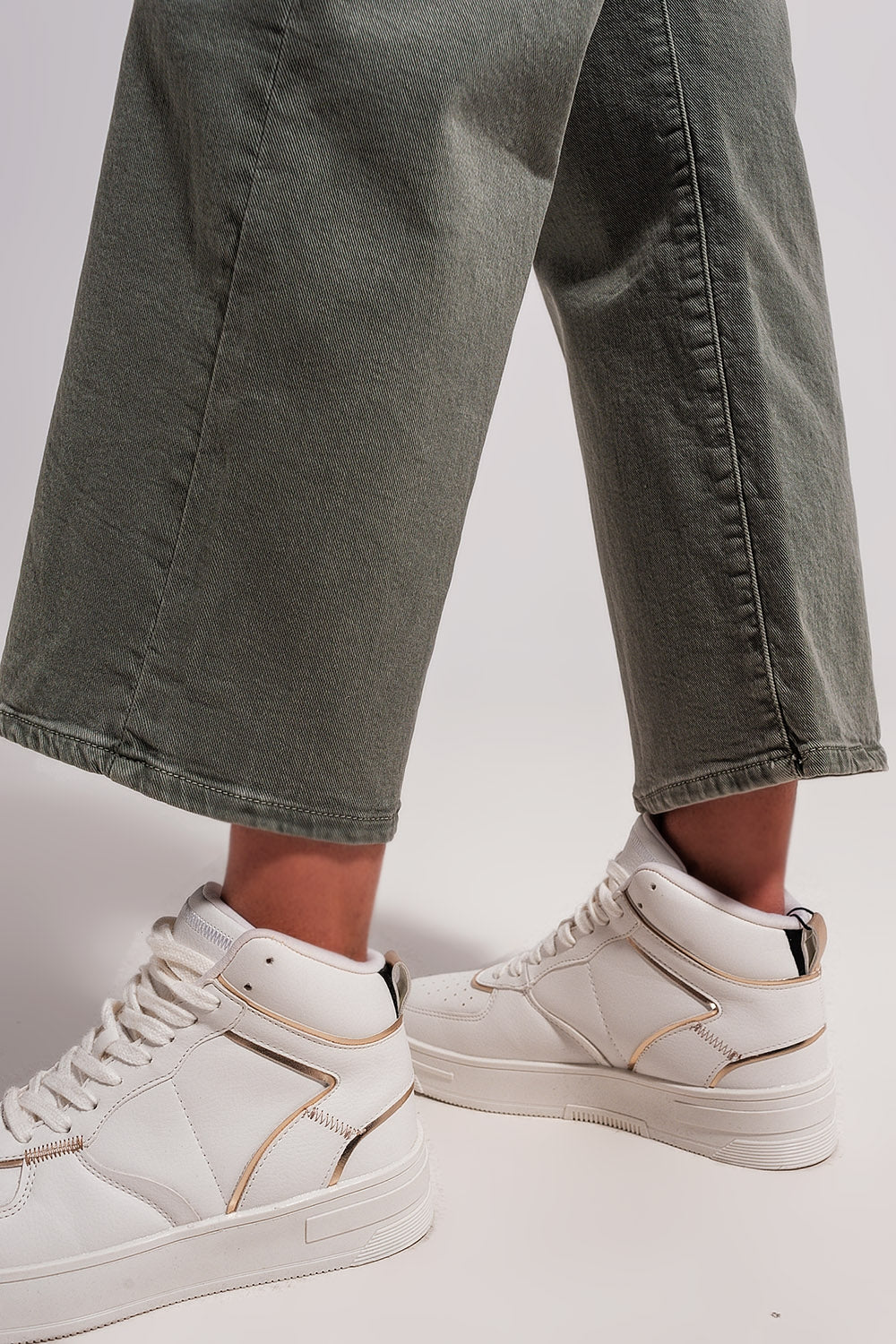 Calça jeans larga cinza