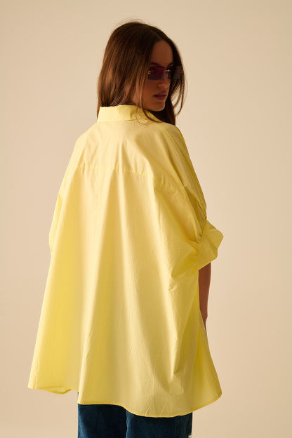 Blusa amarela oversized com manga curta