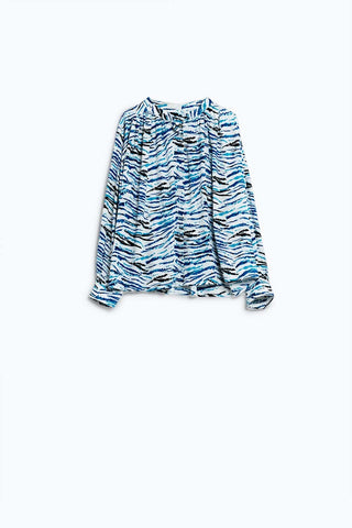 Blusa branca com estampado animal azul e mangas compridas