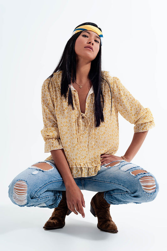 Q2 Blusa Chiffon com laço frontal e estampa floral amarel